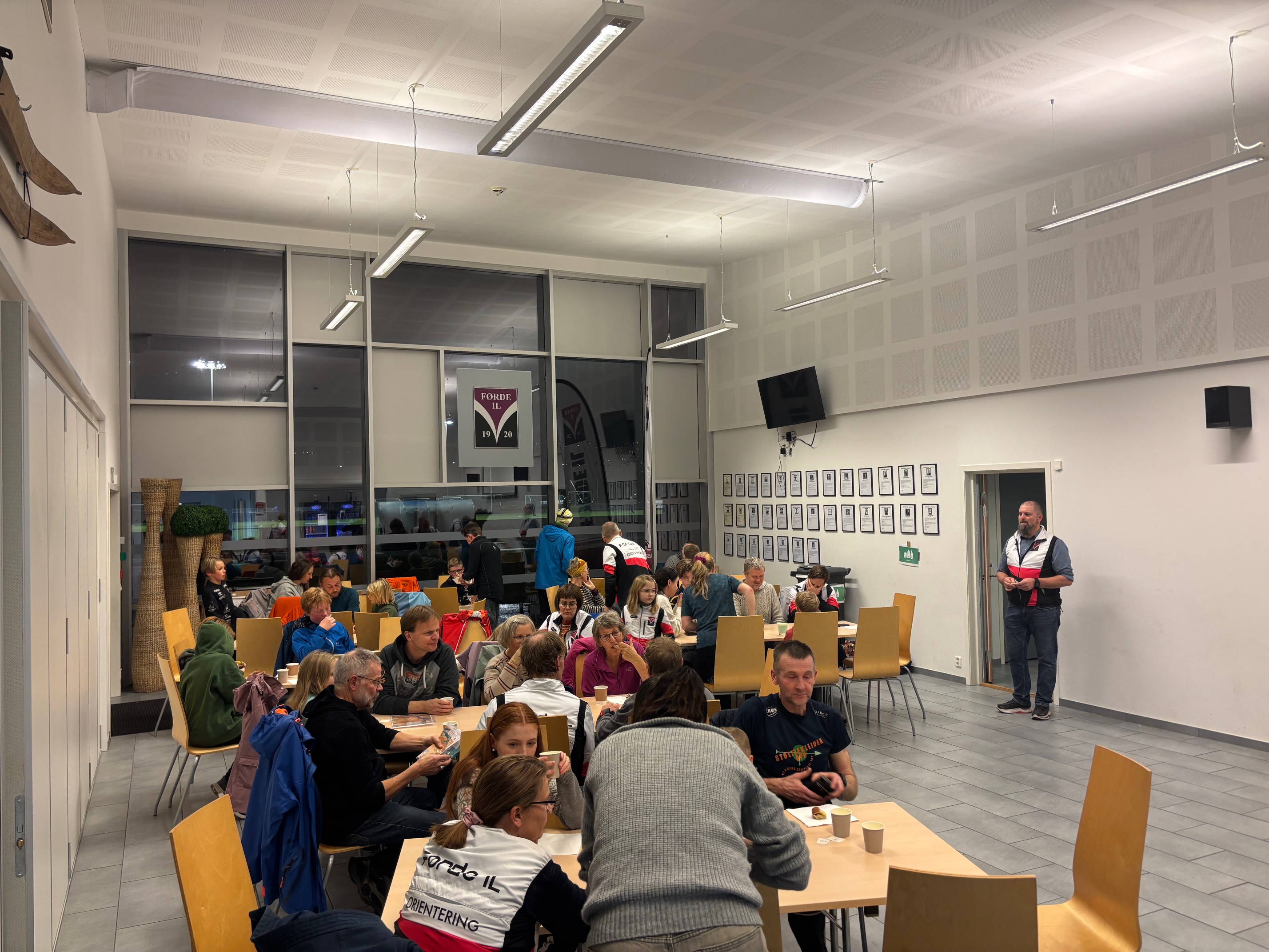 Premiefest og n&#xE6;rl&#xF8;p 29.10