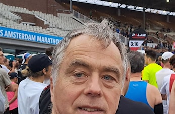 Helge Eide (59) løp Amsterdam Marathon på 3:14:40