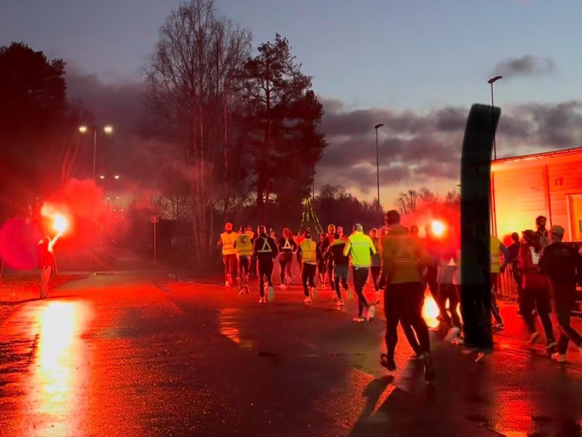 Ingvild, Cathrine, Espen og Svein-Erik løp nykommeren Fedrelandet Backyard
