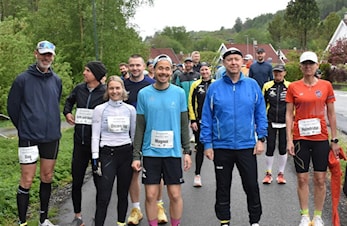 Magnus Thorud og Henrik Bolgen på pallen i Lierskogen 6-timers