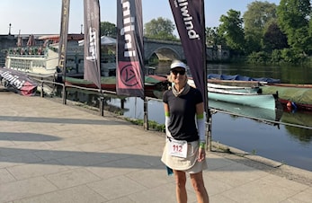 Ninette fullførte Thames Path 100 miles på 26:42 etter å ha ledet halvveis