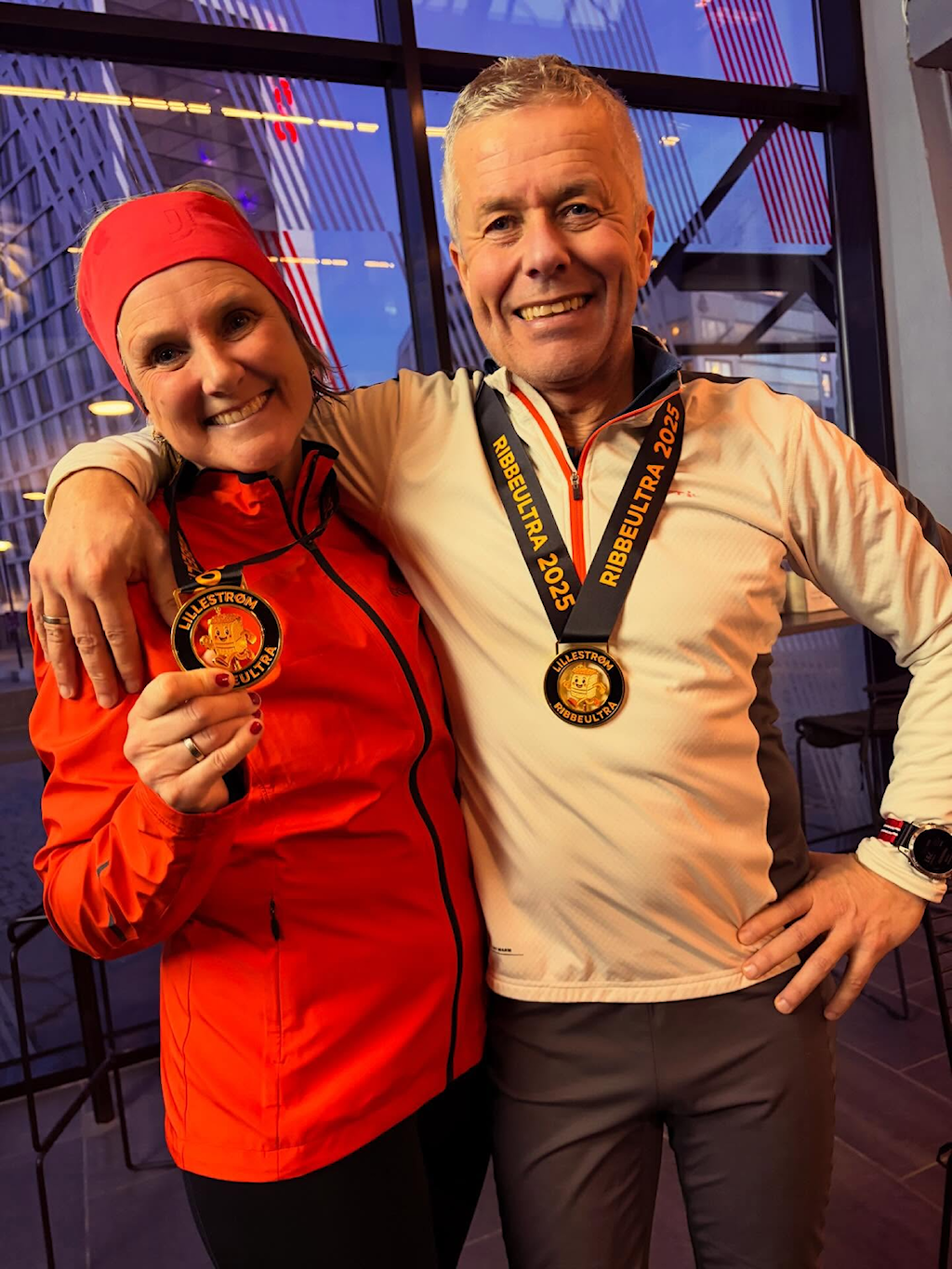 Kan være et bilde av tekst som sier 'ESTROM OM RO RIBBEULTRA RIBBEULTRA 2025 2025 RIBBEULTRA RIBBEULTRA TRA ULTRA PIORE LTRA'