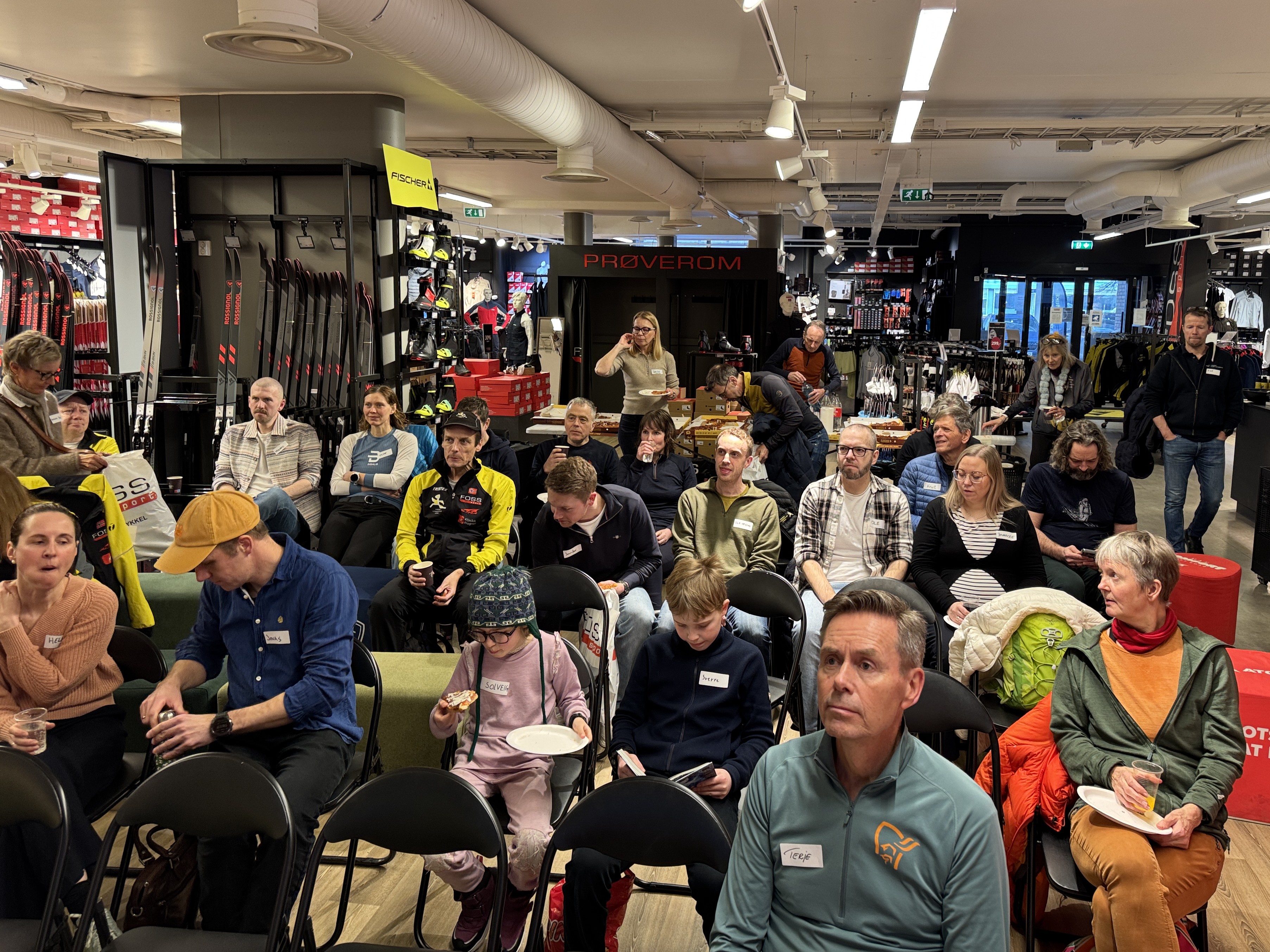 Over 30 deltok på Klubbtreffet med årsmøte, forelesning, handling og løpetur