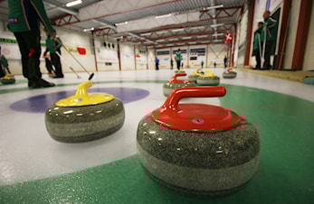 Klar for seriespill i curling?