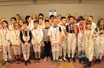 Medlajer i alle klasser til våre fektere under helgens Vårstøt.