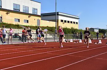 Friidrett under optimale forhold i Mørkvedlia