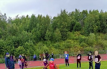 Flott friidrett i strålende vær