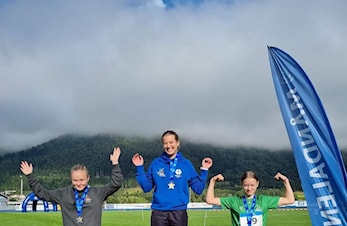 Lerøylekene: Svært jevnt etter første dag