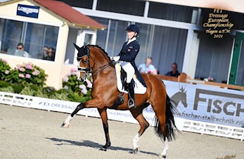 Bli med Mathilde bak scenen på Kingsland Oslo Horse show