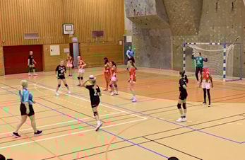 Første seriekamp for J14