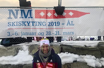 Oddbjørn Hjelmeset skryt av dugnadsgjengen på Liatoppen