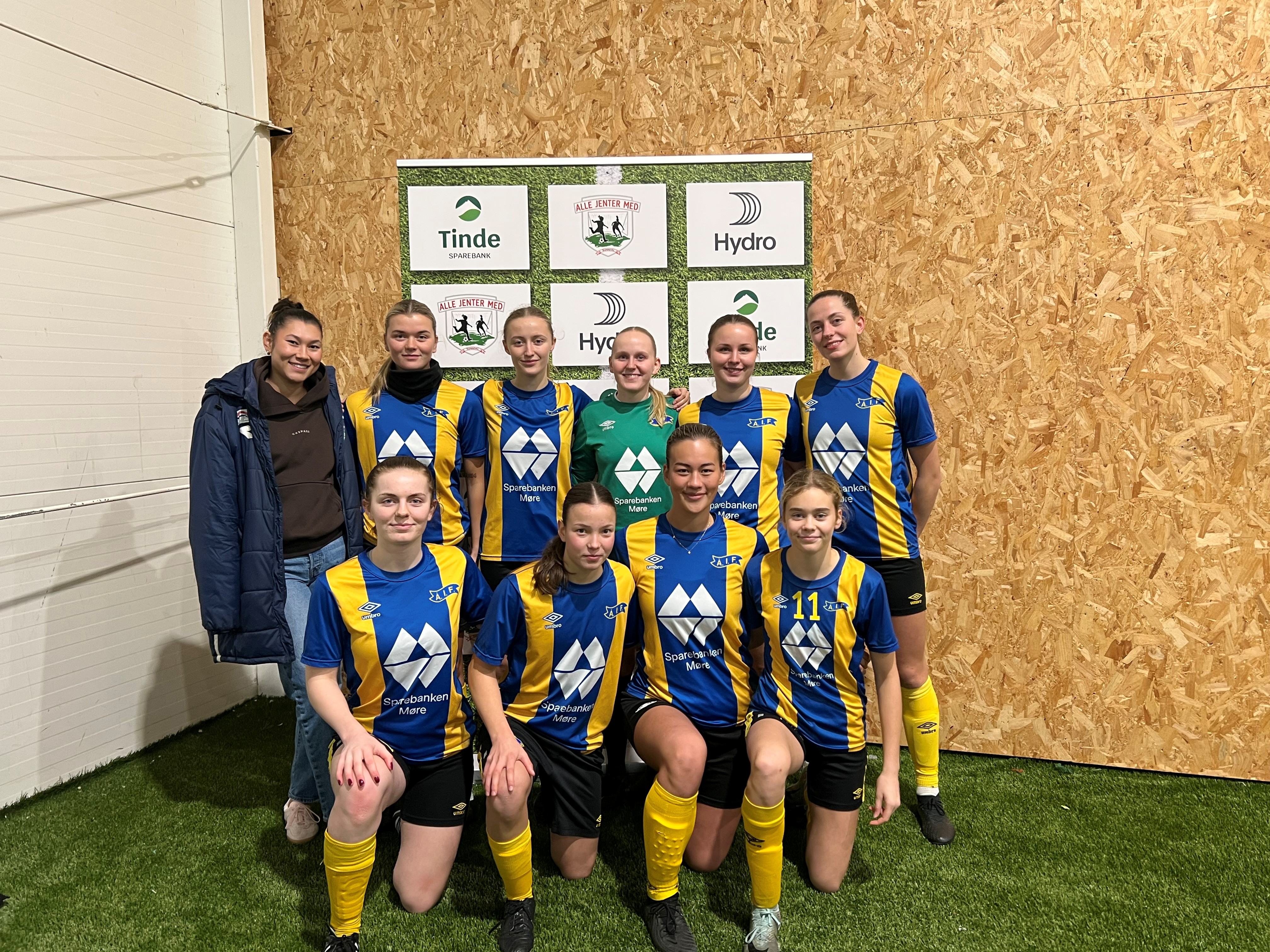 Invitasjon Tinde Sparebank Cup for senior kvinner - lørdag 17. januar 