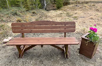 Ny benk på plass