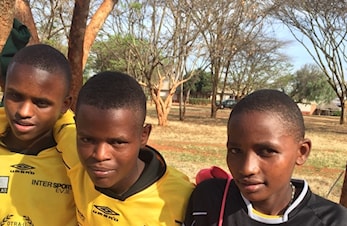 Otra-draktene er kommet fram til Tanzania!