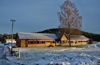Klubbhus i april