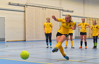 J-15: Kampoppsettet i vårsesongen