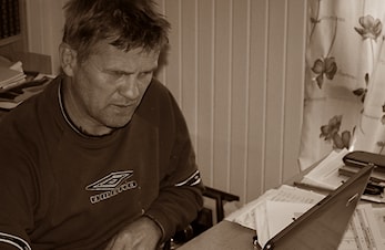 Er DU fotballgruppas nye nettredaktør?