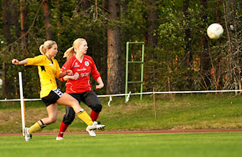 Starter opp med damefotball igjen!
