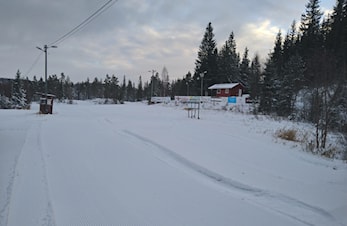 Skiføre på Høgås - fellestrening tirsdag på ski, 12 km med tråkka såle med maskin.