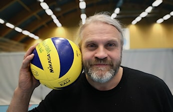 Spiller om å få spille om 9. plass i NM-runde 1