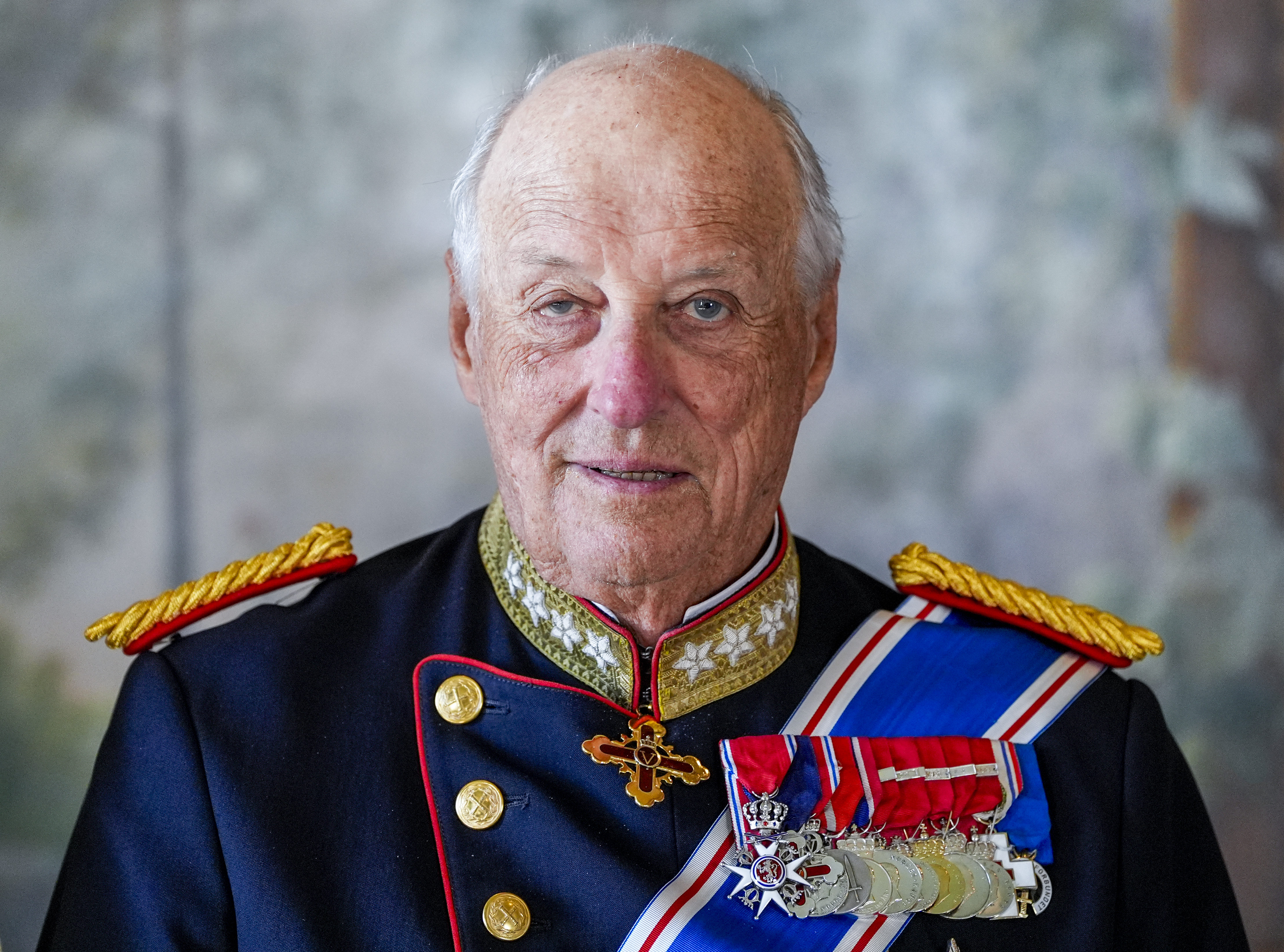 Det er med stor sorg vi har mottatt budskapet om at Hans Majestet Kong Harald er gått bort.
