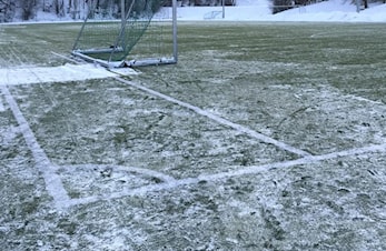 Status på snømåking på Grefsen Stadion