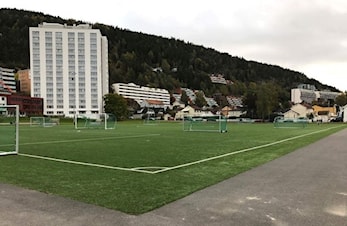 Bli med og sikre helårsfotball på Myrerjordet