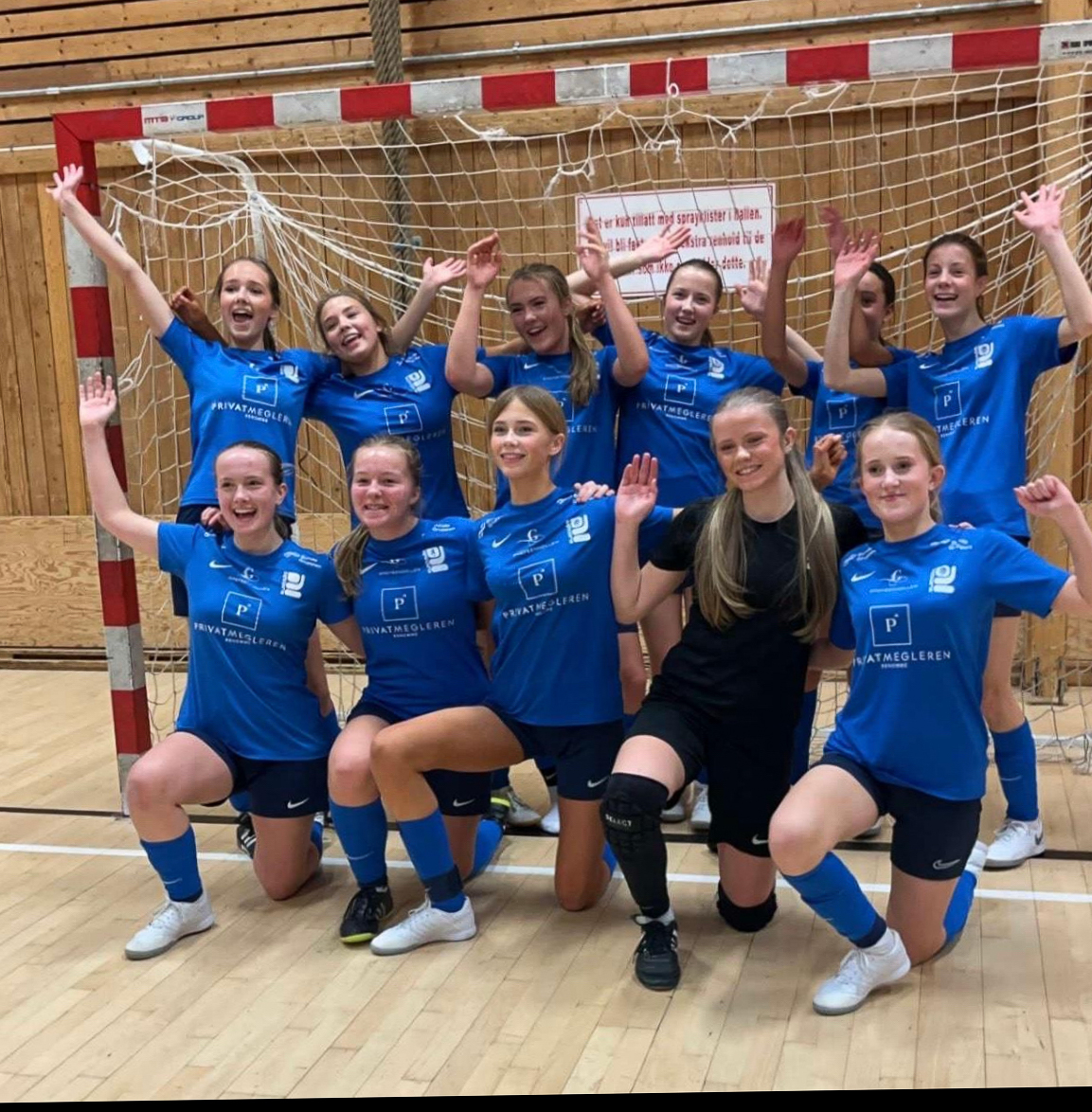 Futsal-suksess for J2011