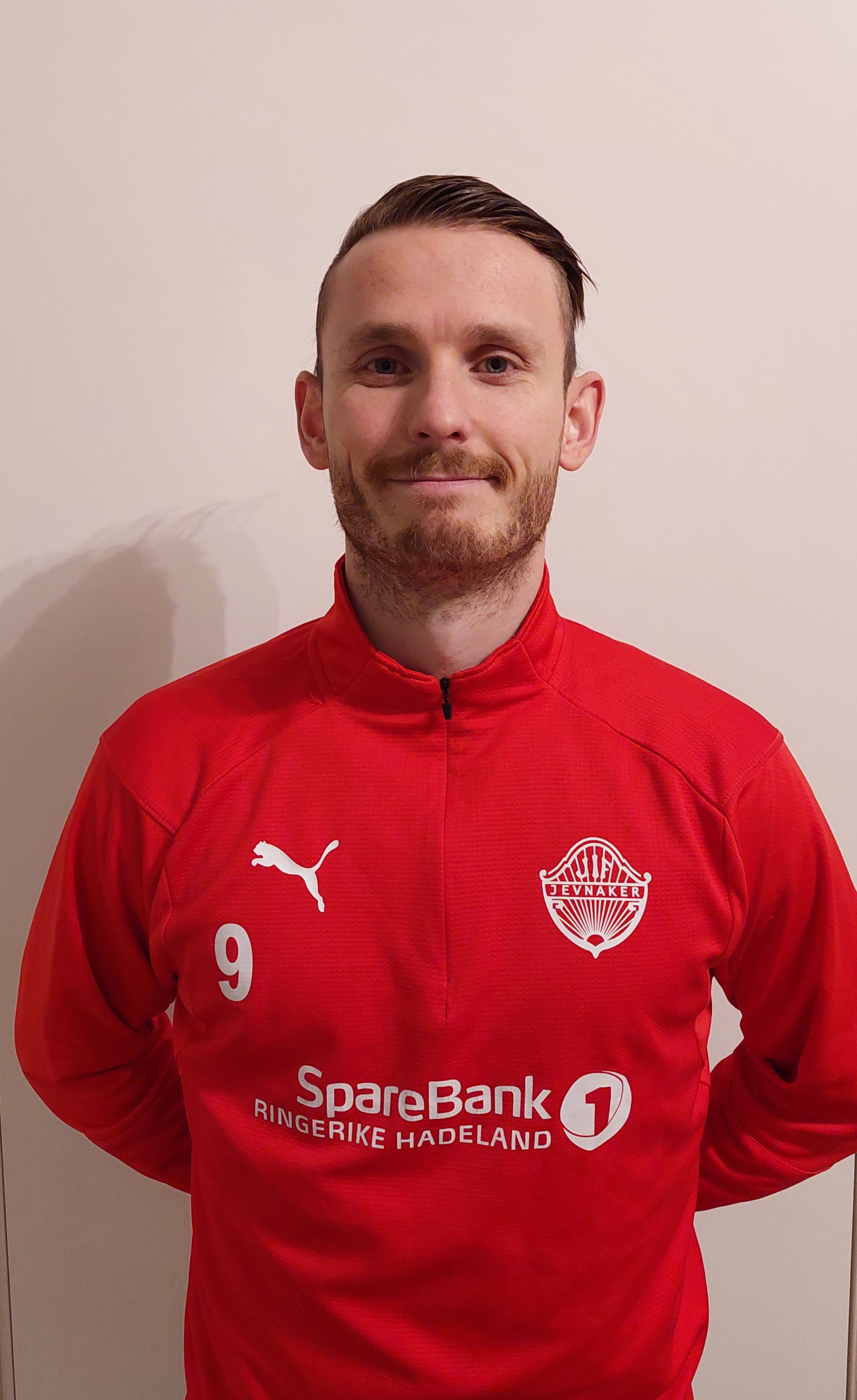 Aleksander Bakken Tveter har signert ny kontrakt med JIF