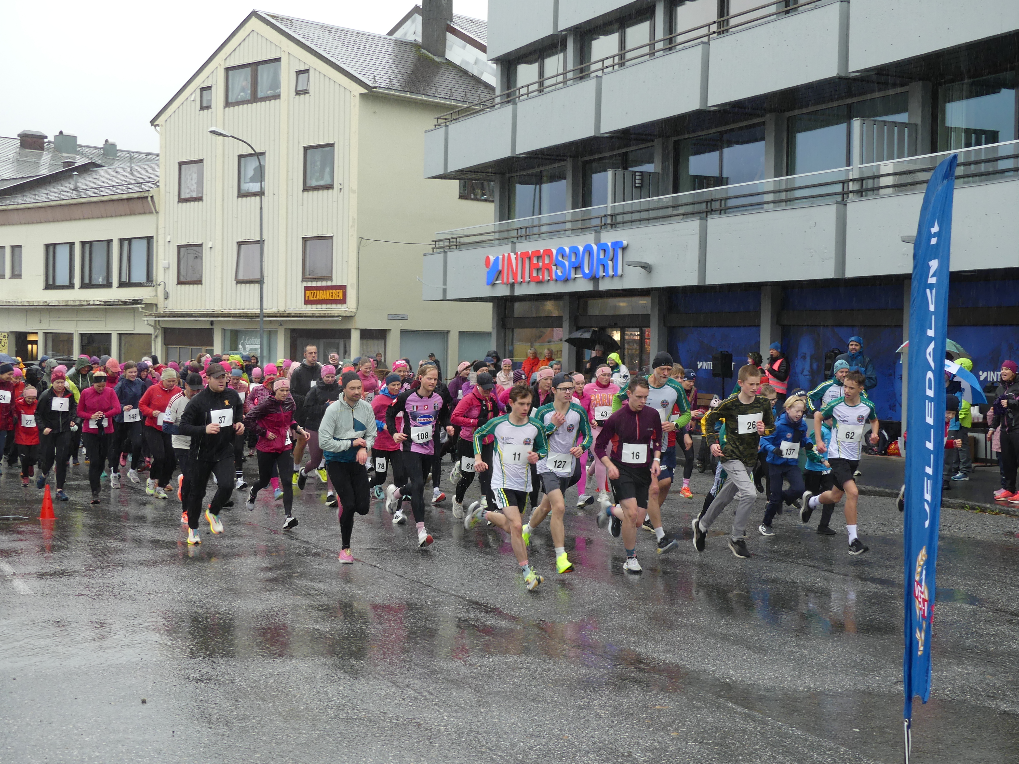 Rosa Sløyfe: Stor dag for Fagerlivegen Løpeklubb