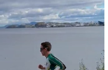 NTNUI TRISPRINTEN: FIN TRIATLON-INNSATS AV SIVERT