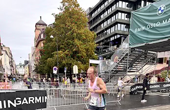 Njål i knallform – 9.03.8 på 3000m på Bislett
