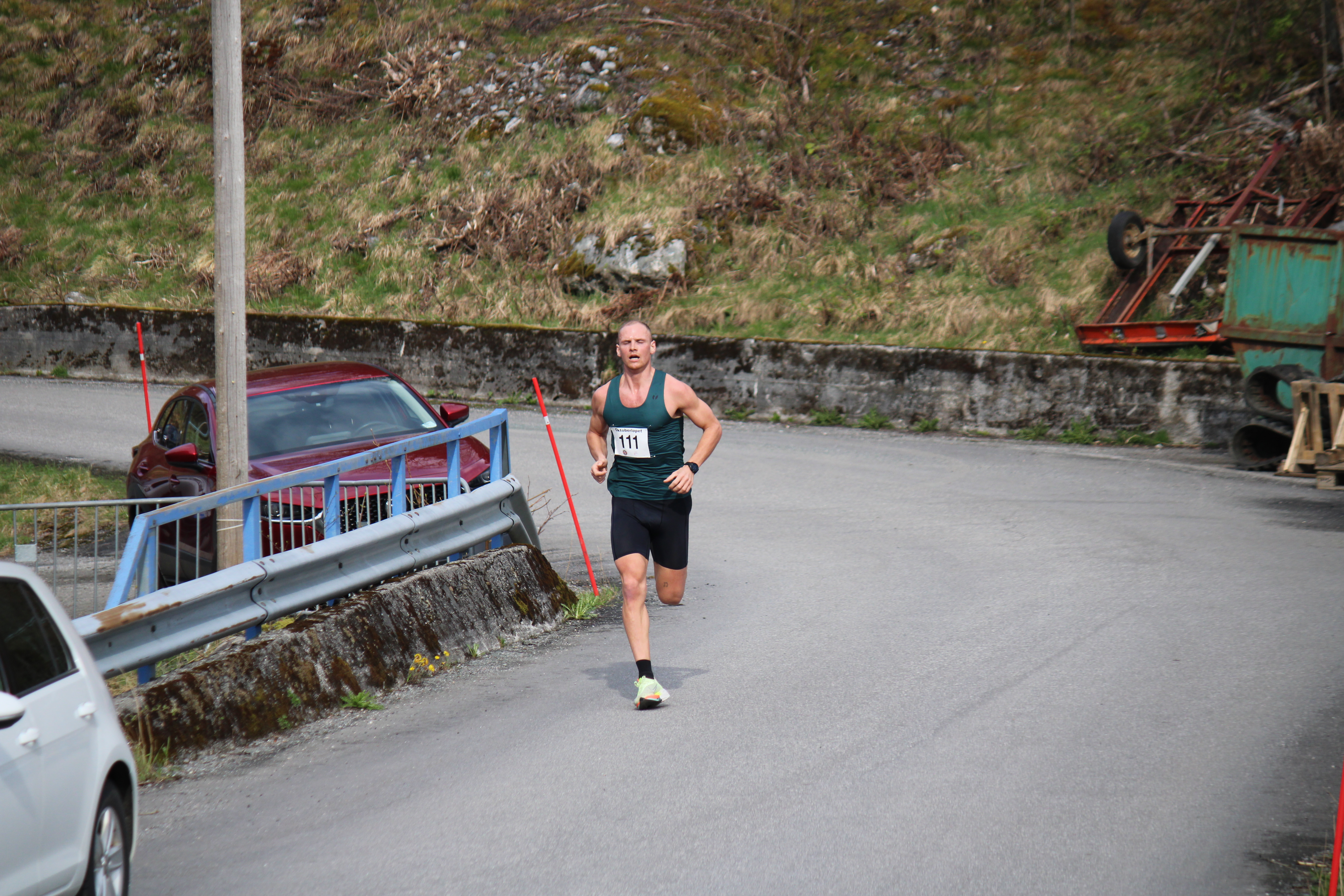 Holmenkollmarsjen: Lovande sesongstart av Constantin