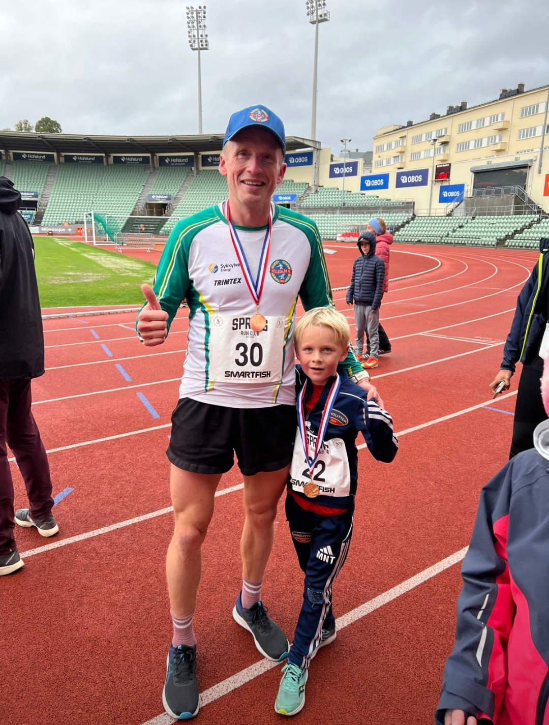 Image for BMW OSLO MARATON: Njål varma opp til halvmaraton