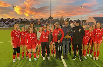 SIF takker trener/lederteam etter 10 års innsats