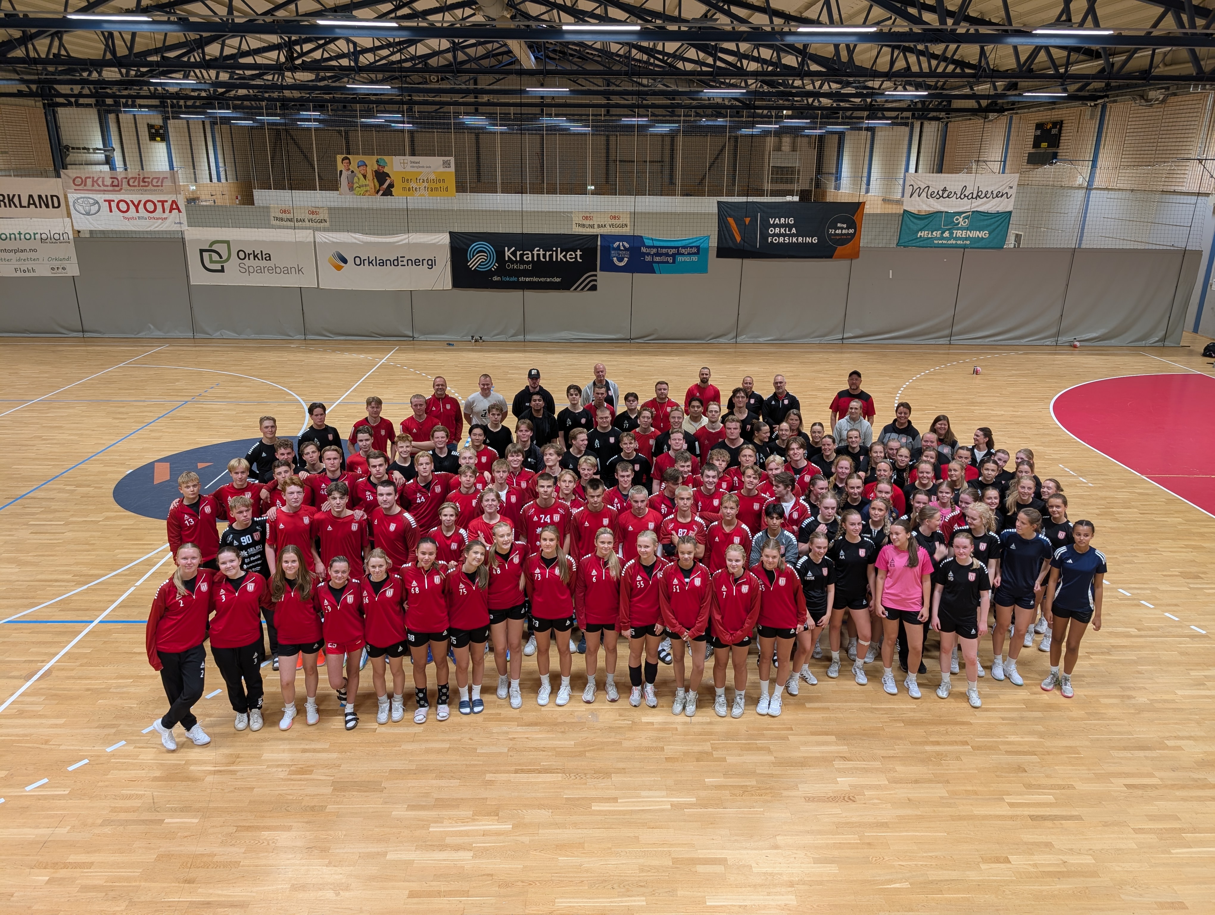 Image for Treningssamling Vikhammer HK 2026