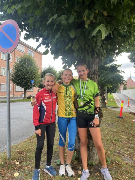 Nesten 150 deltakere på ungdomsserie i Halden!