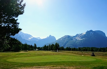 Vi åpner banen med sommergreener igjen!