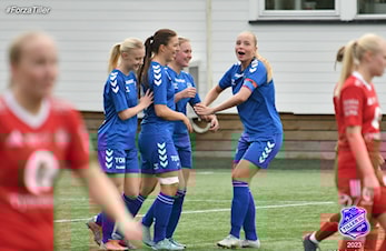 Tre mål og tre poeng