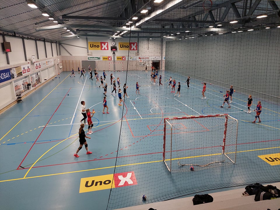 Det blir en innholdsrik håndball helg