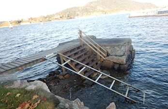 Flott ny trapp på Militærstranda!