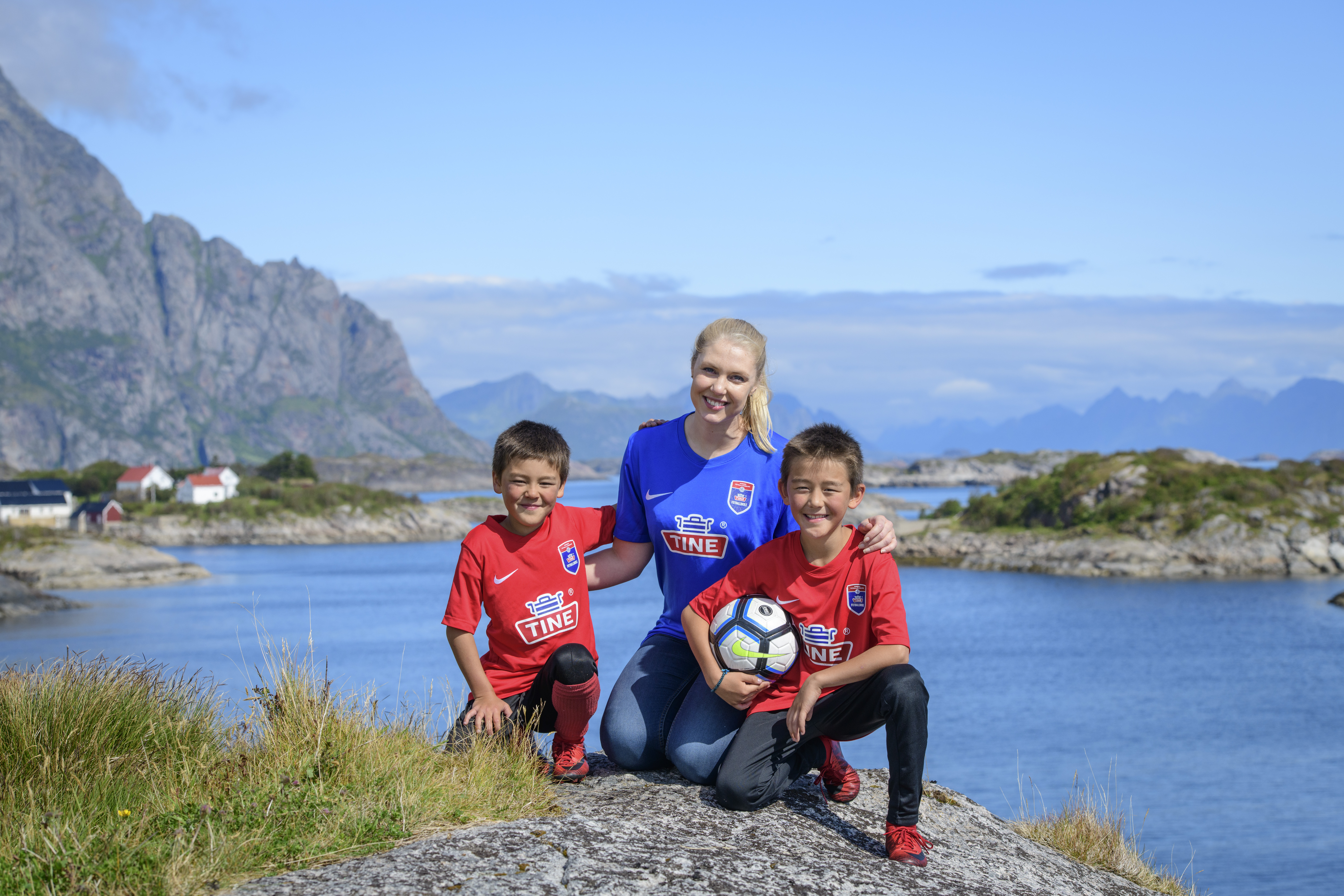 Image for TINE Fotballskole 2026 i Leirdalen – der barna vokser, ler og hører til