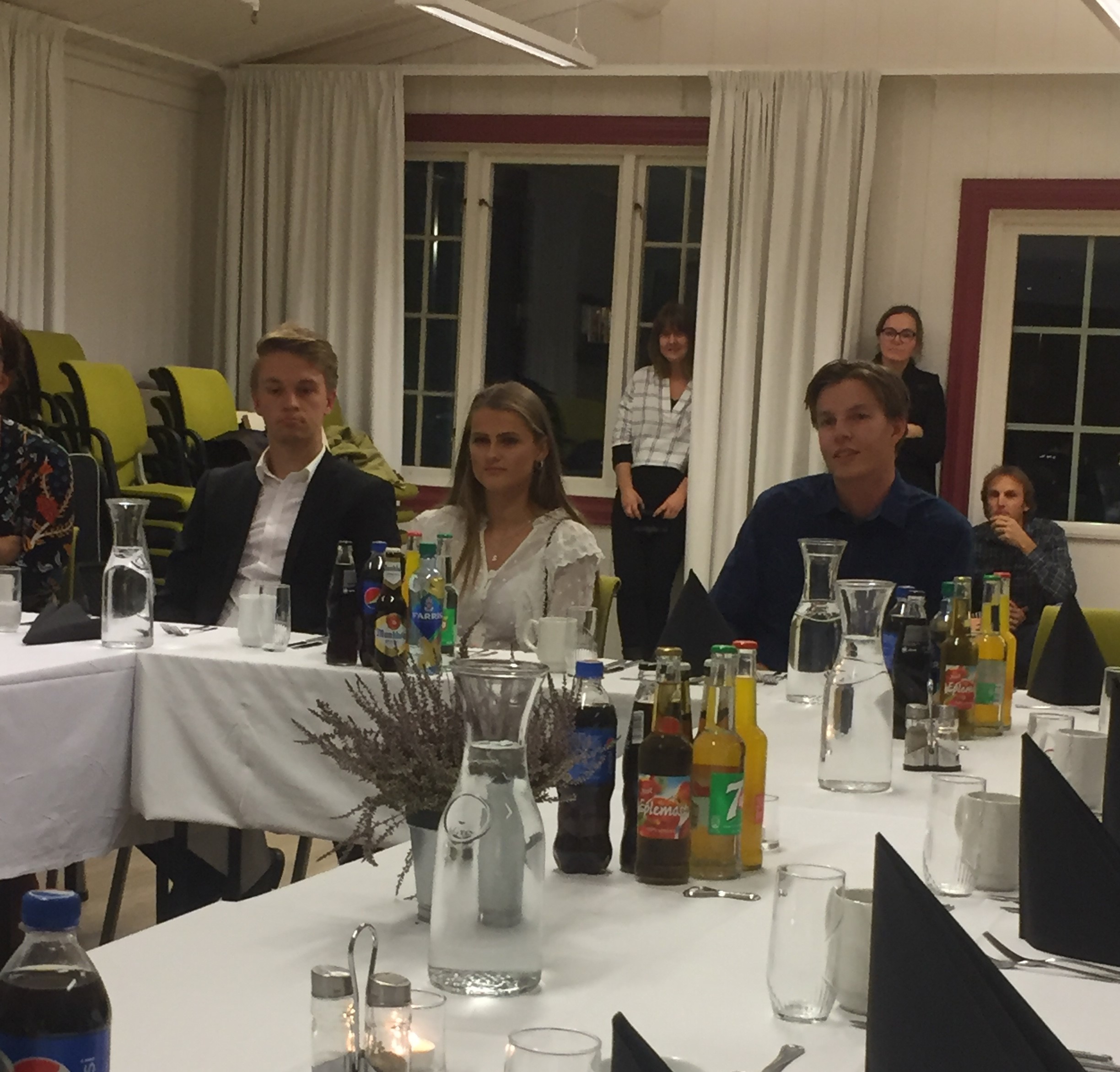 Ål kommune inviterte til staskveld med Selma, Øystein og Sondre.