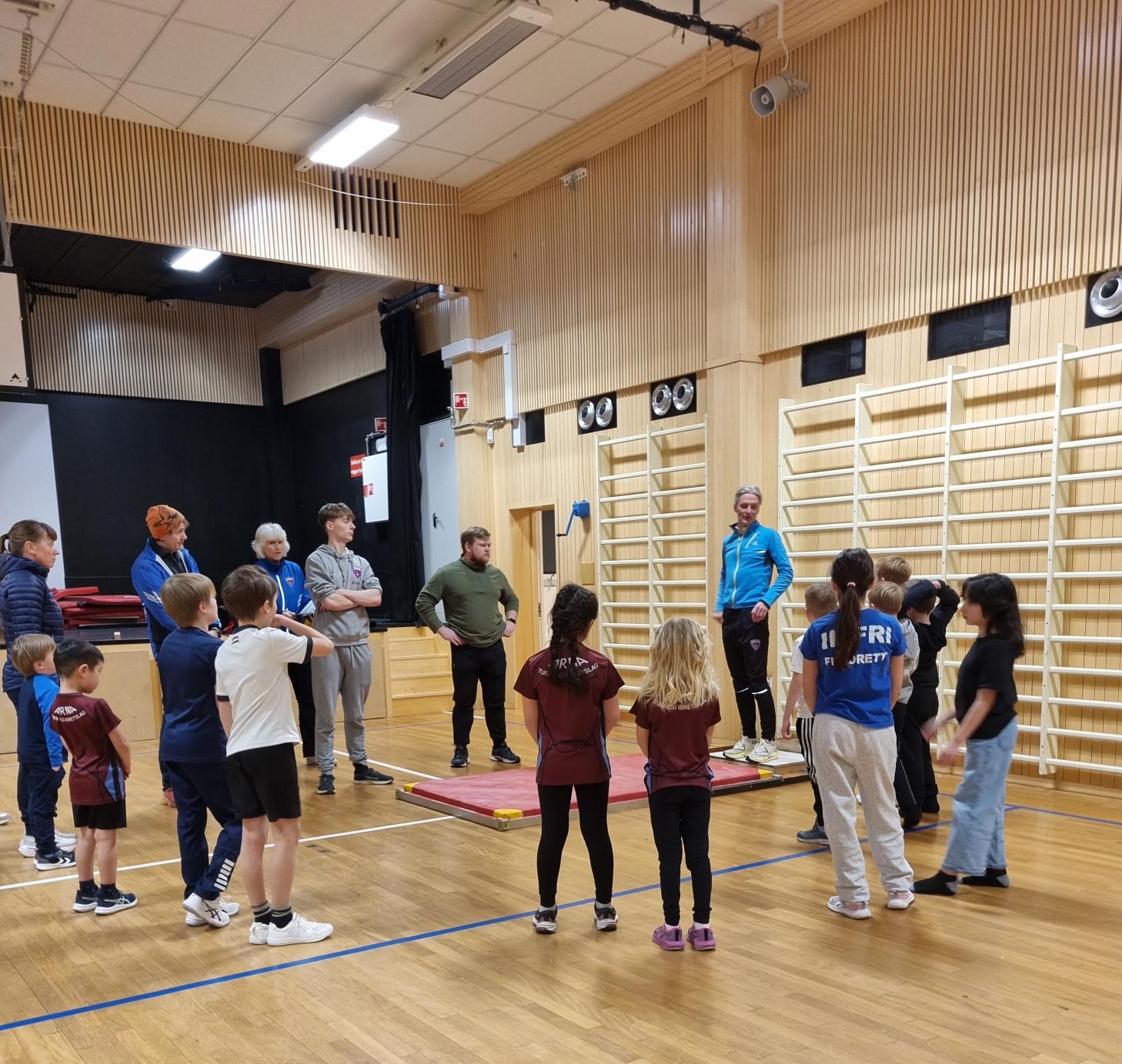 Image for Seriestevne i hopp u/tilløp