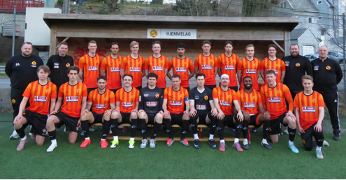 FRØYA ER SERIEMESTERE – KLARE FOR 3. DIVISJON ETTER EN FANTASTISK SESONG! ⚽🧡💛