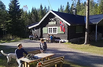Hellashytta er åpen igjen på søndager!