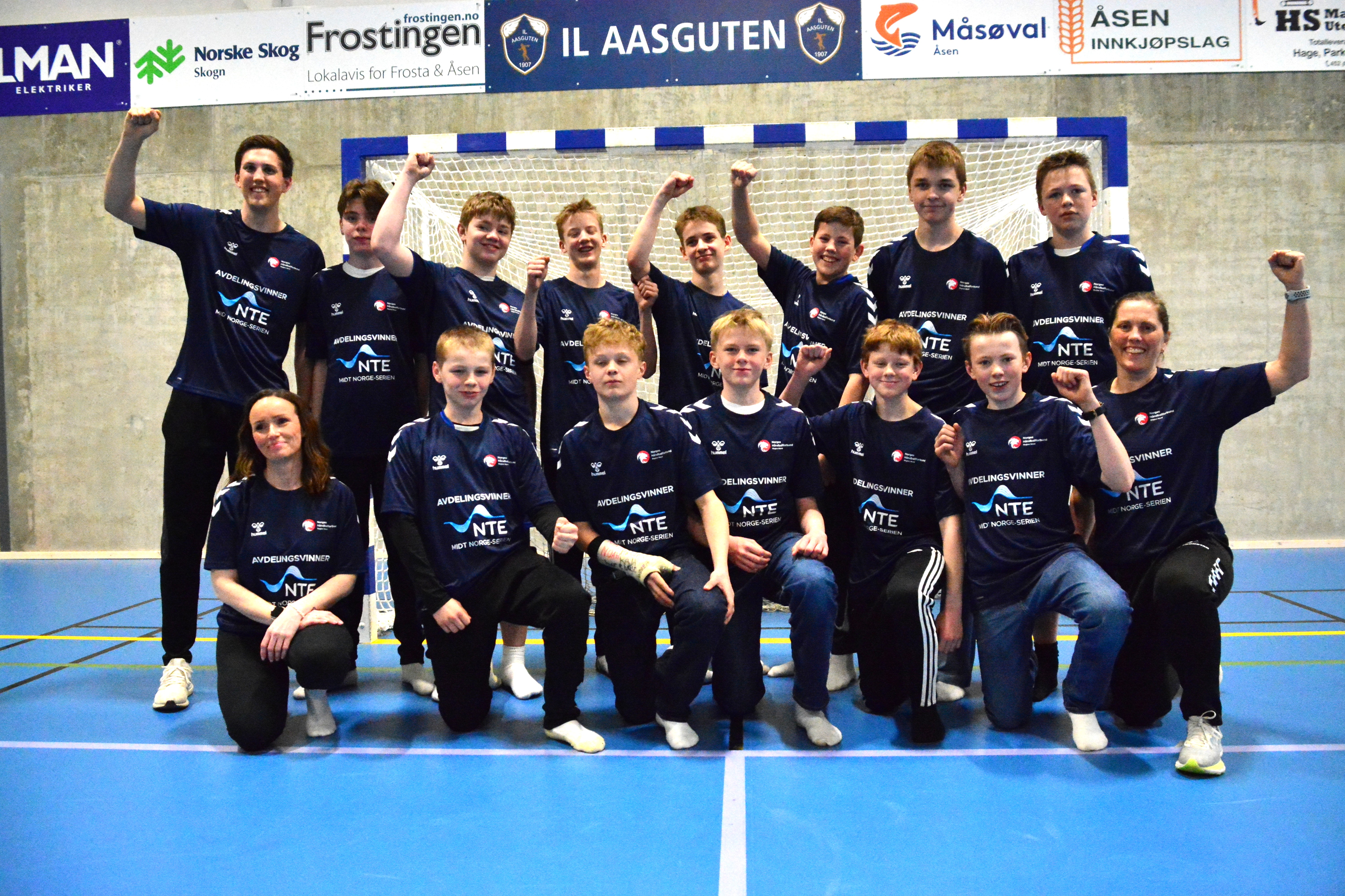 Image for GUTTER 13 AVDELINGSVINNERE!