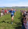 Odd-Bjørn hjelmeset mot mål på Veten. (Foto: Bremanger IL)