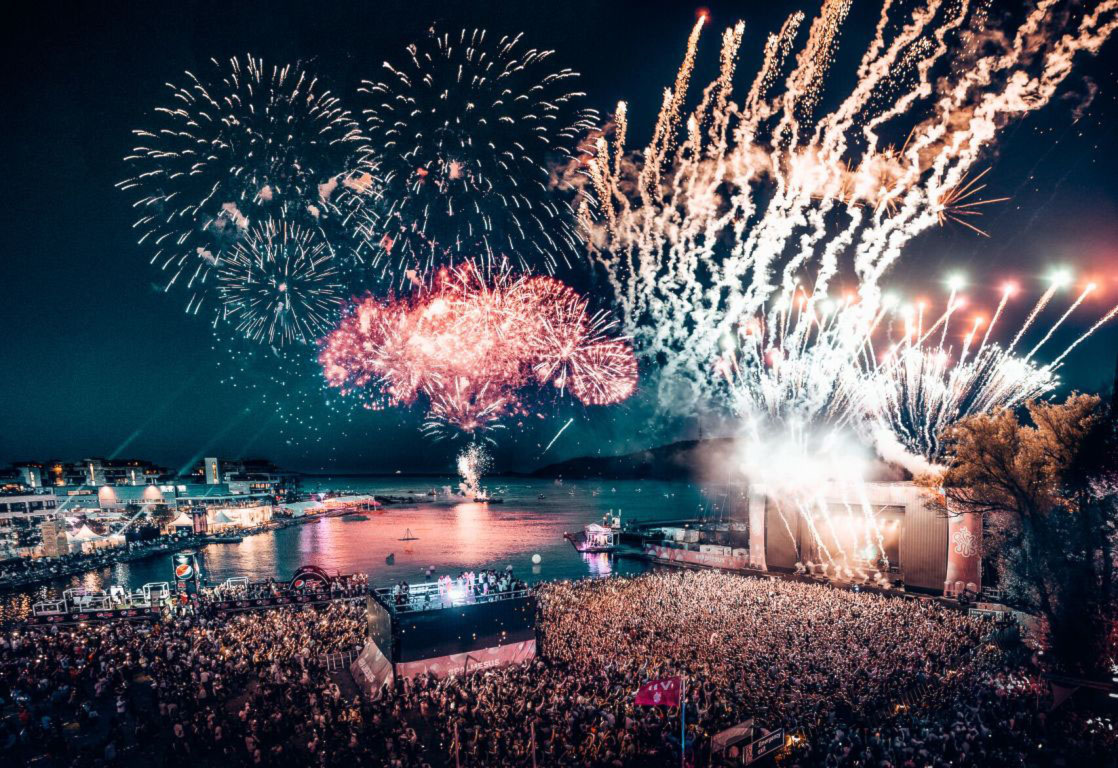 strandfest_fyrverkeri_palmesusjpg