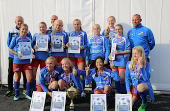 Gratulerer med sølv på Gruecup jenter 2005 :-)